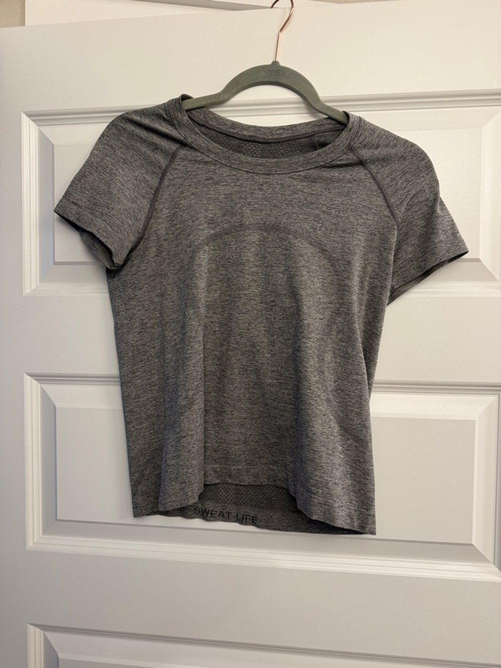 Swiftly Tech Short-Sleeve Shirt 2.0
Waist Length